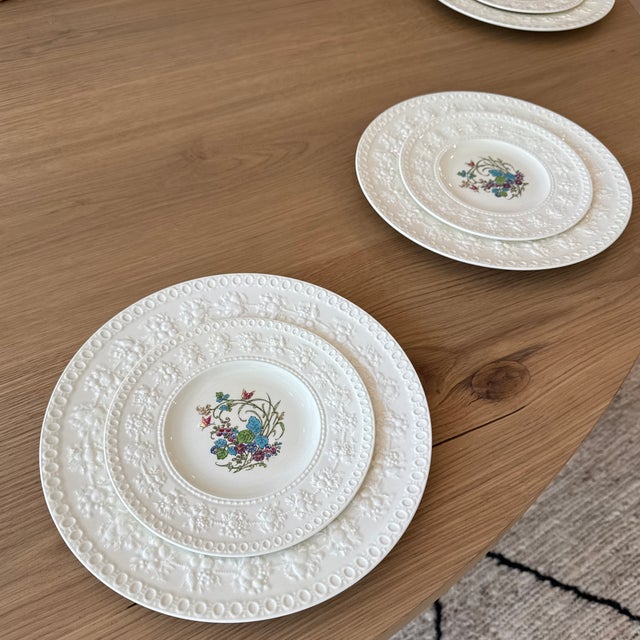 1940’s Wedgwood Montreal Dinner and Dessert Plates- 24 Pieces For Sale - Image 10 of 11