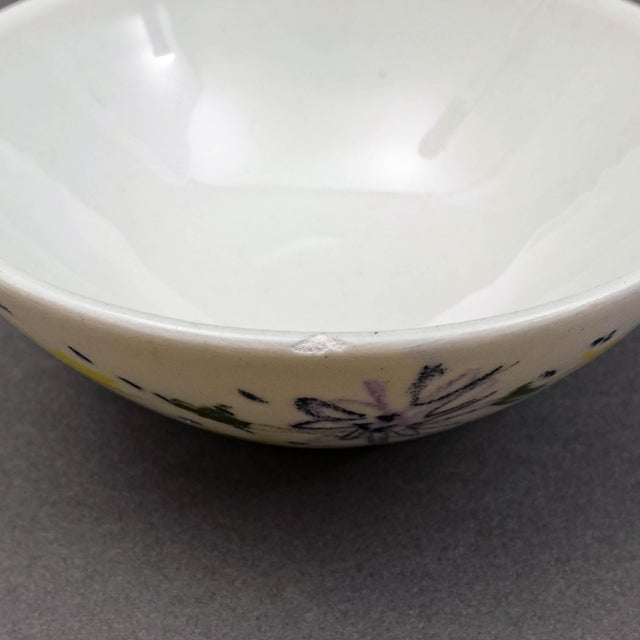 Ceramic Milvia Quadrifoglio Italy Vintage Hand Painted Pottery Lidded Trinket Powder Box For Sale - Image 7 of 9