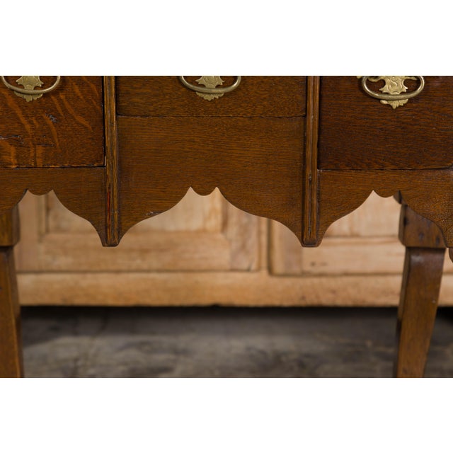 English English Georgian 19th Century Oak Table with Three Drawers and Cabriole Legs For Sale - Image 3 of 12