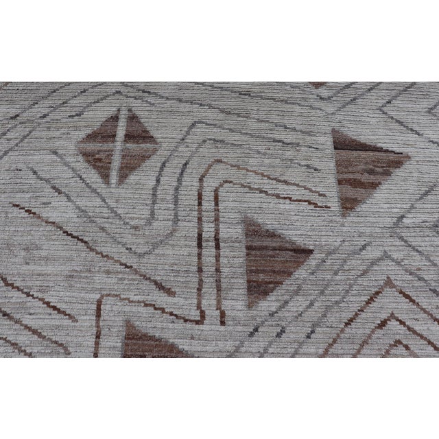 Fine Modern Rug in White & Light Brown Tones With Abstract & Geometric Design 12'6 X 15'9 For Sale - Image 4 of 11