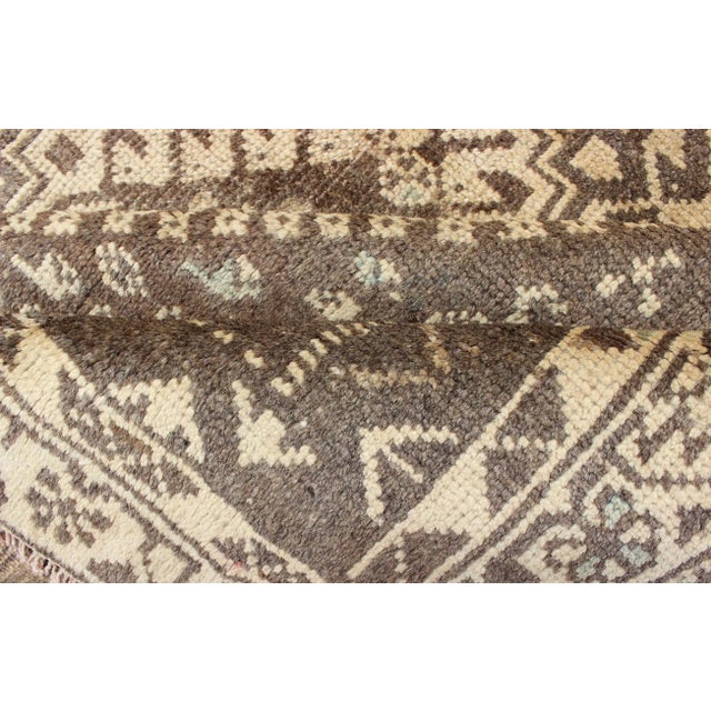 1950s Keivan Woven Arts Vintage Persian Shiraz 5'2 X 7'9 For Sale - Image 5 of 13