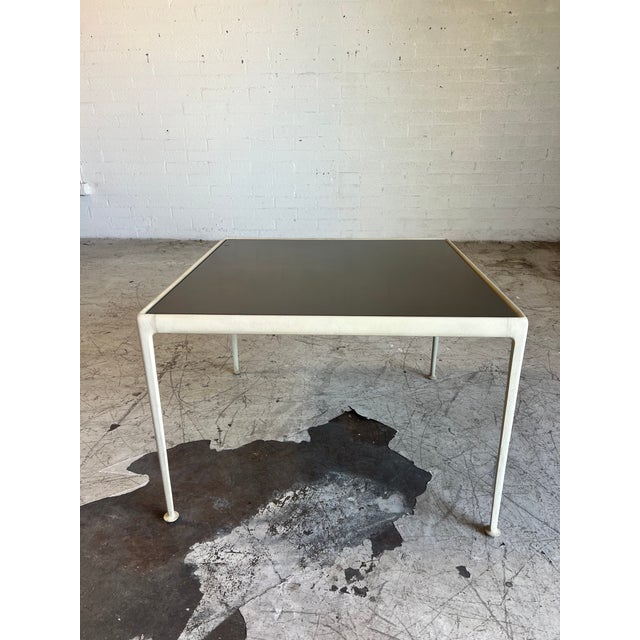 Knoll Mid Century Modern Aluminum and Enamel Dining Table by Richard Schultz for Knoll For Sale - Image 4 of 4