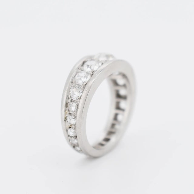 Art Deco Wedding Band with 1.5 Carat Drop Diamonds, Size 4.75 For Sale - Image 4 of 6