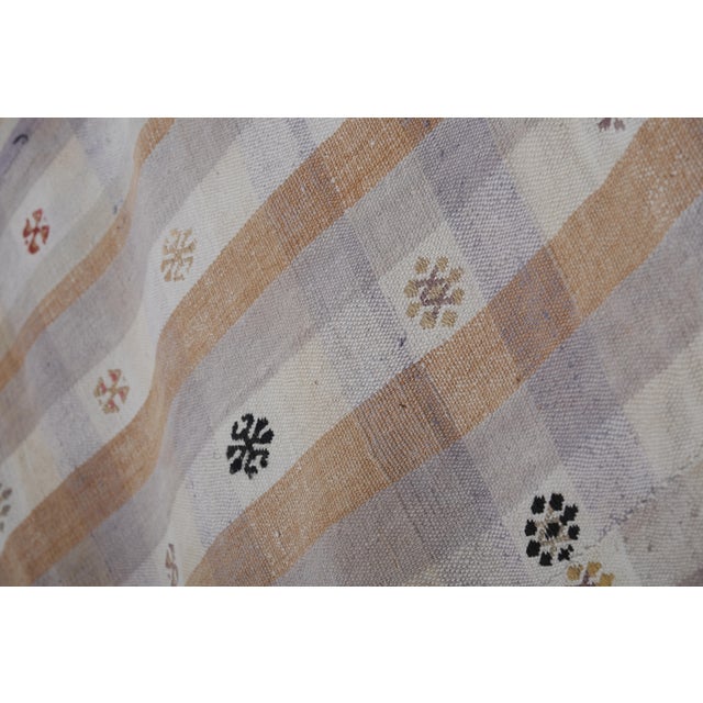 Textile 1960s Vintage Striped Cotton Kilim Rug5'9'' X 8'5'' For Sale - Image 7 of 10