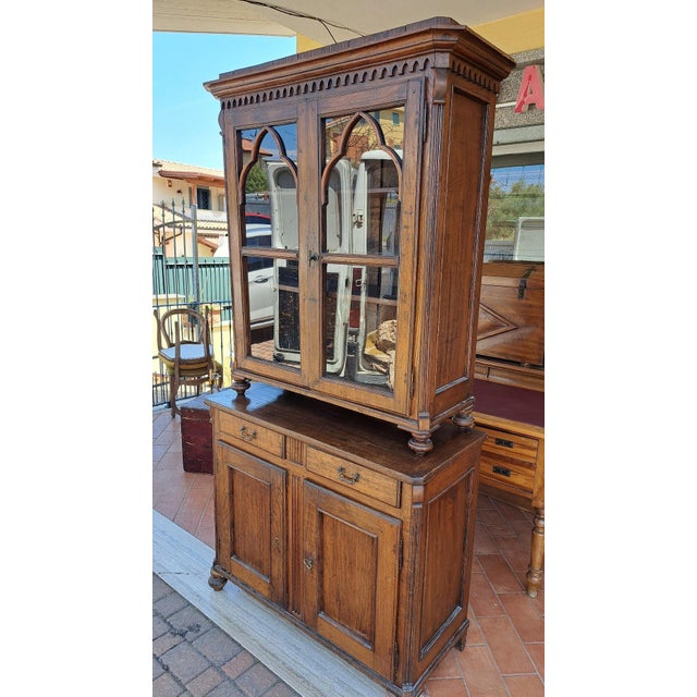 NINETEENTH CENTURY (1800 - 1900) Scottish sideboard from the first half of the 19th century, made of solid oak. The piece...