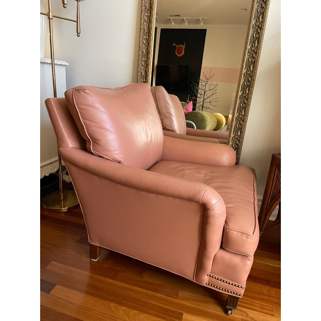 This is a beautifully crafted vintage leather lounge chair by Hancock & Moore, one of the most respected American makers...
