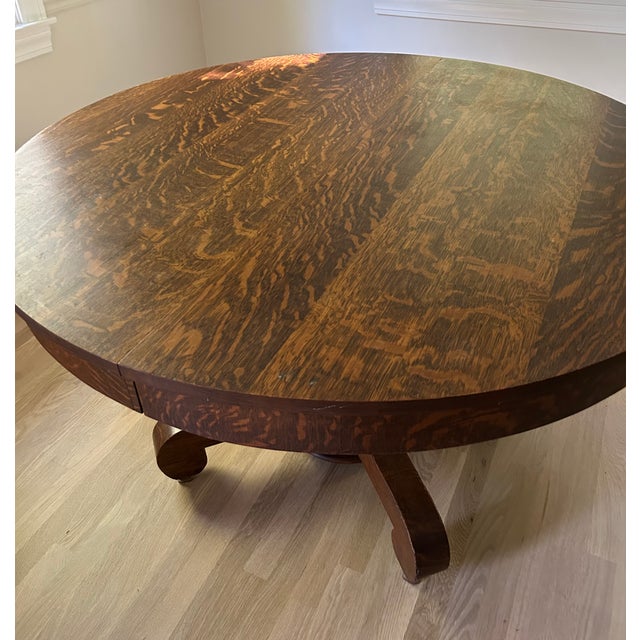 Union Furniture Co Antique Quartersawn Oak Round Dining Table For Sale - Image 9 of 9