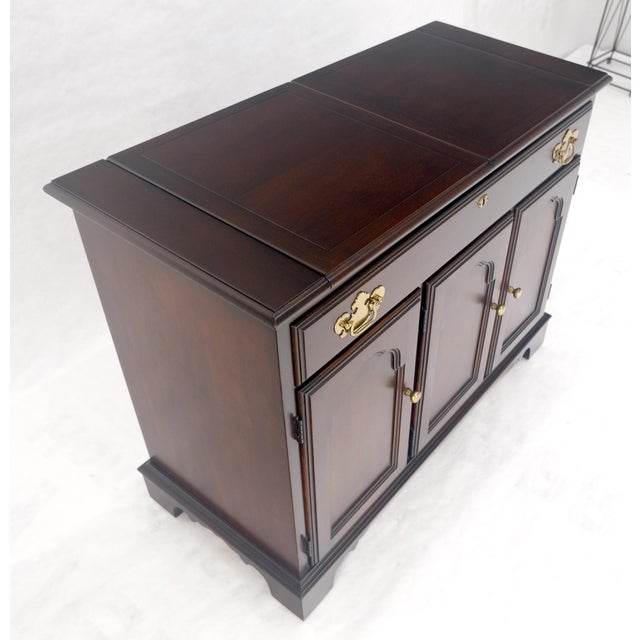 Flip Top Serving Bar cabinet Solid Cherry Bracket Feet MINT For Sale - Image 6 of 18