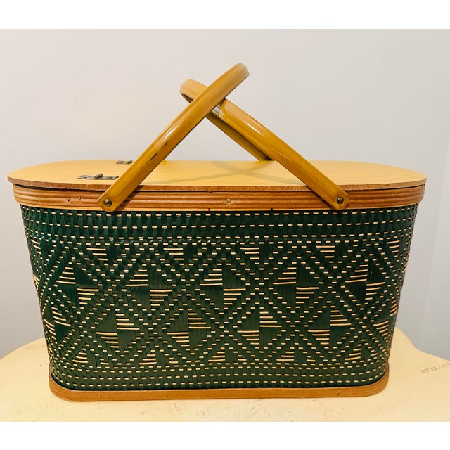 Wood 1970s American Woven Green Wicker Weave Picnic Basket For Sale - Image 7 of 9
