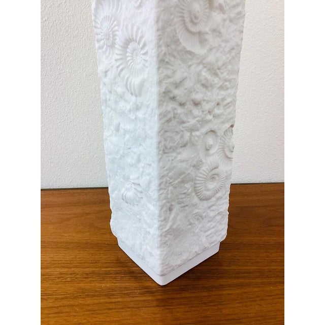 Vintage 1970s Kaiser Ammonites Sea Shell Fossil Matte White Porcelain Vase / Vessel For Sale In Palm Springs - Image 6 of 8