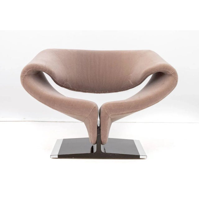 Mid-Century Modern Pierre Paulin for Artifort Beige Ribbon Chair For Sale - Image 3 of 9