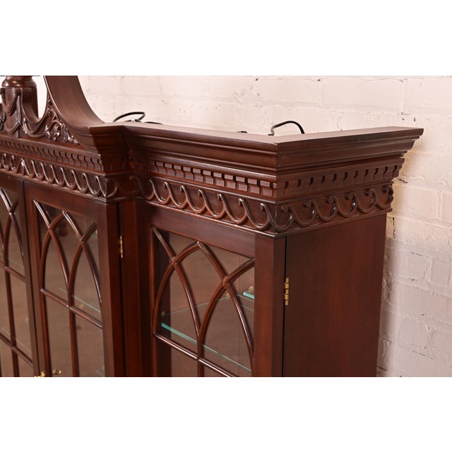 Georgian Carved Mahogany Lighted Bookcase or Display Cabinet by Craftique For Sale - Image 9 of 15