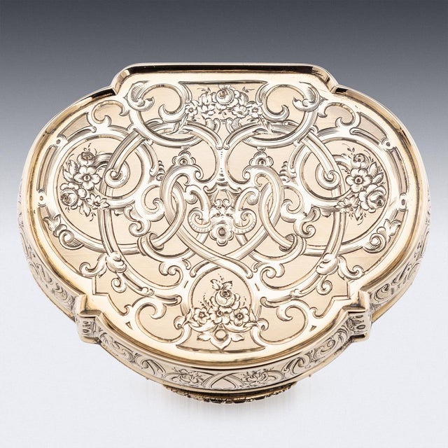 18k Gold Royal Presentation Snuff Box, France, 1850s For Sale - Image 3 of 18