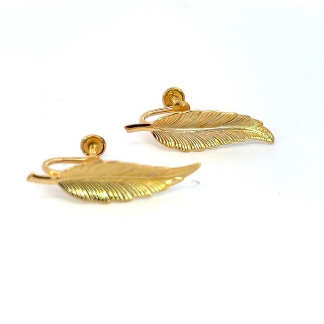 Authentic Tiffany & Co Estate Leaf Earrings Clip-on 14k Gold Plated TIF550 These elegant Authentic Tiffany & Co earrings...