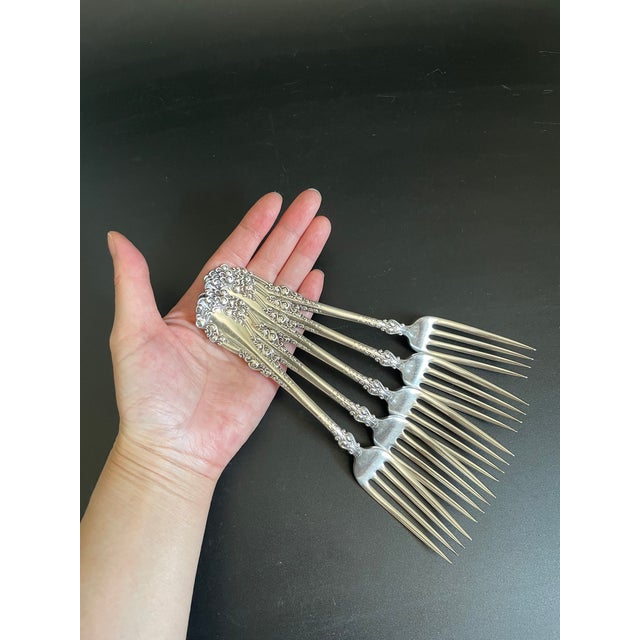 Metal 1847 Rogers Bros A1 Berkshire 1897 Silverplate Dinner Forks, Set of 5 For Sale - Image 7 of 8