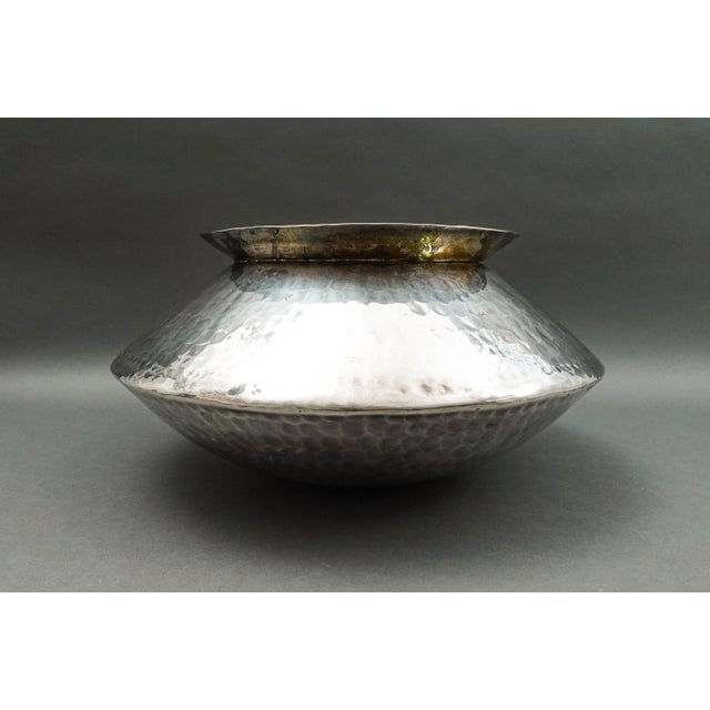 Mid 20th Century Gervasoni Blu Italy Hammered Silver Plate Metal Large Container Planter Vase For Sale - Image 5 of 10