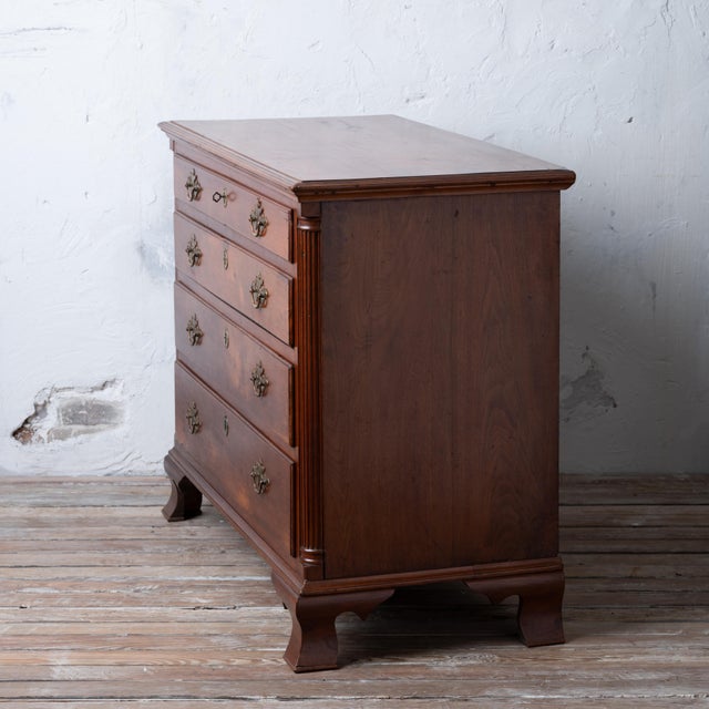 Brown Walnut Chippendale Chest, Pennsylvania, 18th Century For Sale - Image 8 of 14