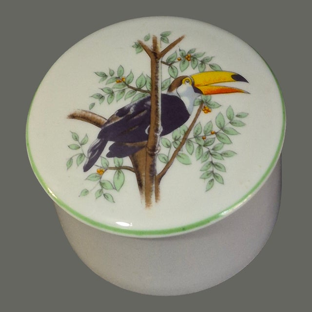 Vintage Fine Porcelain Leart Brazil Tropical Birds Collection Toucan Trinket Box For Sale - Image 6 of 9