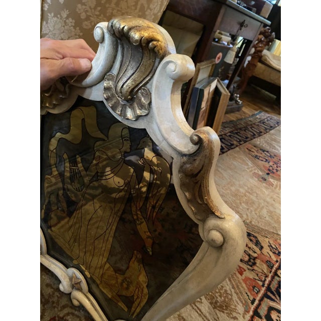 Maison Jansen Early 20th Century Maison Jansen Verre églomisé French Style Mid Century Carved Gilt Mirror For Sale - Image 4 of 11