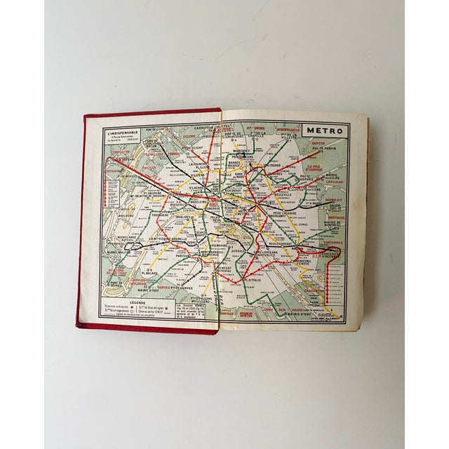 French Paris Arrondissement Guidebook, France, Circa 1970s For Sale - Image 3 of 14