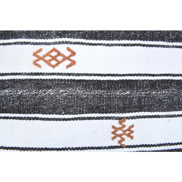 Textile Vintage Turkish Oushak Handmade Wool Cotton White Kilim Area Rug For Sale - Image 7 of 11