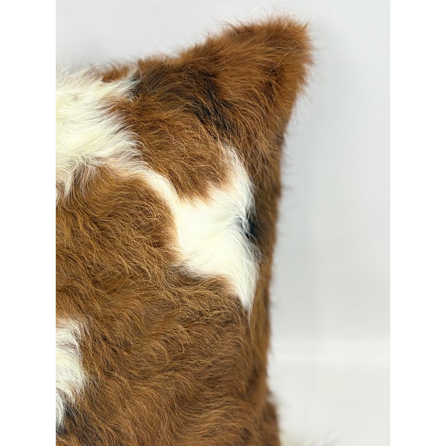 Chestnut 18x18 Tri-Color Premium Long-Haired Colombian Cowhide Pillow Cover – Handcrafted by Pablo Sota Designs For Sale - Image 8 of 11