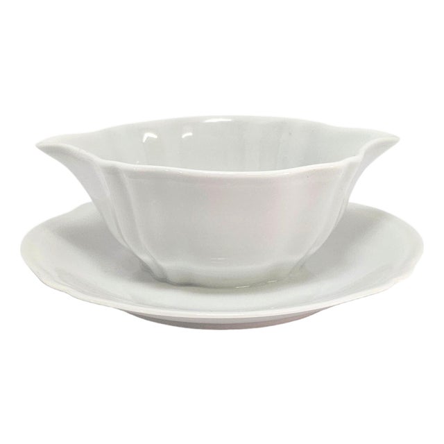 Mid-Century Limoges France White Porcelain Scalloped Gravy Boat With Attached Underplate For Sale