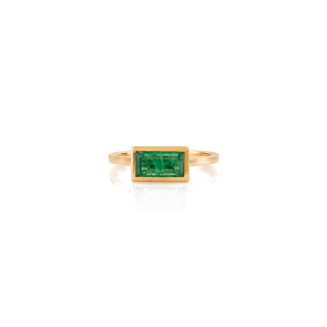 Early 21st Century 8x4 Mm Deep Green Emerald Ring in 14k Gold Size 6 For Sale - Image 4 of 15