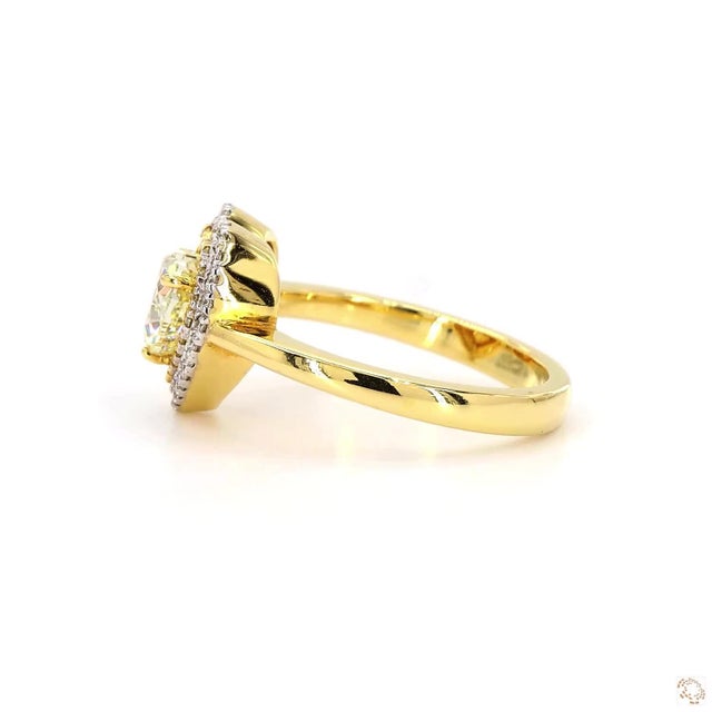 1.02 Carat Heart Shape Yellow Diamond White Diamond Ring, Size 6.5 For Sale - Image 4 of 9