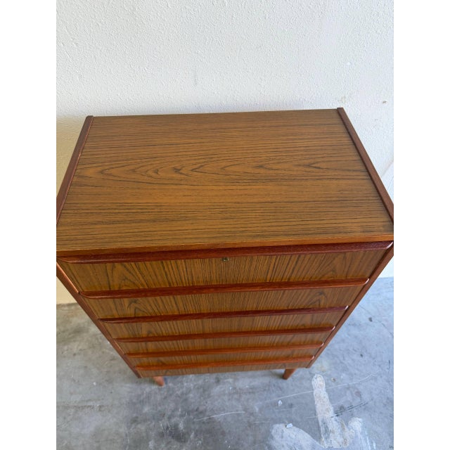 1960s Mid-Century Danish Teak Tall Chest of Drawers – 5 Drawer Highboy Dresser 1960s For Sale - Image 5 of 9
