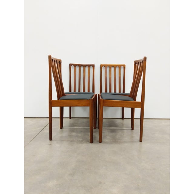 1960s Set of 4 Vintage Mid Century Modern Dining Chairs Attributed to Meredew For Sale - Image 5 of 8