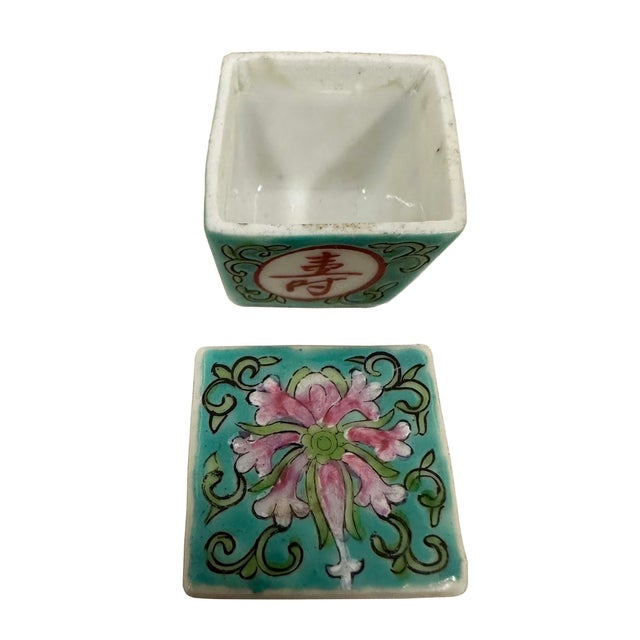 Green Antique Chinese Porcelain Condiment Set With 4 Matching Mother of Pearl Spoons For Sale - Image 8 of 11