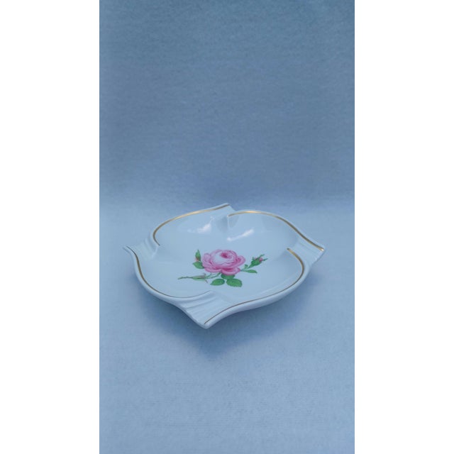 Meissen – luxury porcelain "meissen rose" cabinet ashtray – 1st quality an elegant and timeless porcelain cabinet ashtray...