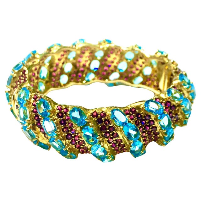 Bochic "Capri" Natural Ruby & Blue Topaz Bangle Set In 18K Gold & Silver For Sale - Image 15 of 18