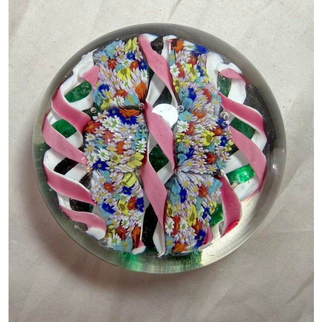 1940s Vintage Hand Blown Italian Murano Art Studio Glass Millefiori Paperweight Ribbon For Sale - Image 5 of 13