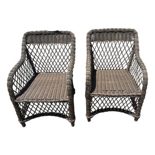 Pair of Bar Harbor Wicker Arm Chairs in Original Surface For Sale