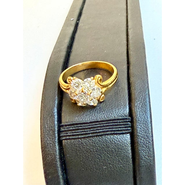 White 1.0 Carat, 7 Diamonds Traditional Men's Ring 14 Karat White Gold Ring Estate For Sale - Image 8 of 8
