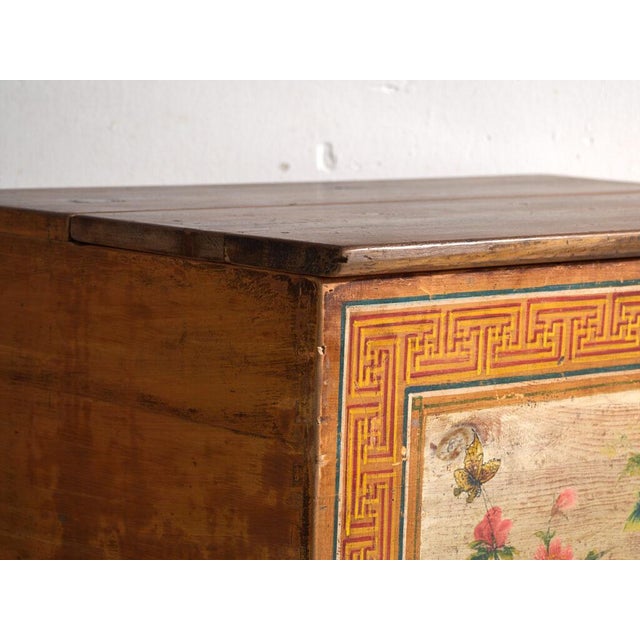 Chinese Trunk with Painted Panel in Elm, 1900 For Sale - Image 3 of 14