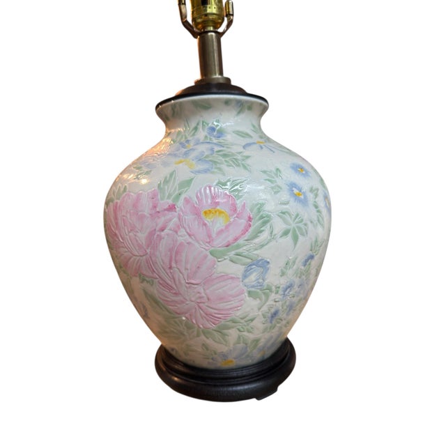 1970s Chinoiserie Table Lamp Ginger Jar Ceramic Floral Painted Famille Rose For Sale - Image 10 of 12