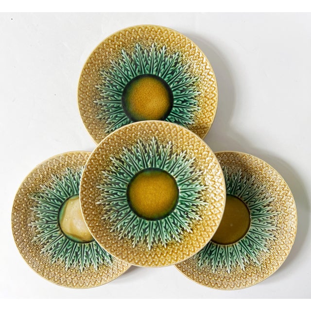 Ceramic Set of 4 Antique 19th C Majolica Pineapple Pattern Tea Cups and Saucers C1880s. For Sale - Image 7 of 9