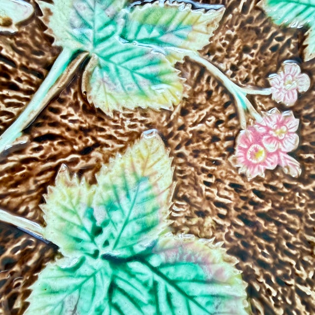 Ceramic English Majolica Rustic Leaves on Bark Plates, Set of Two For Sale - Image 7 of 16