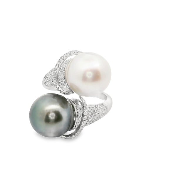 White & Tahitian Cultured Pearl Diamond 18k White Gold Bypass Ring Size 7 For Sale - Image 4 of 6