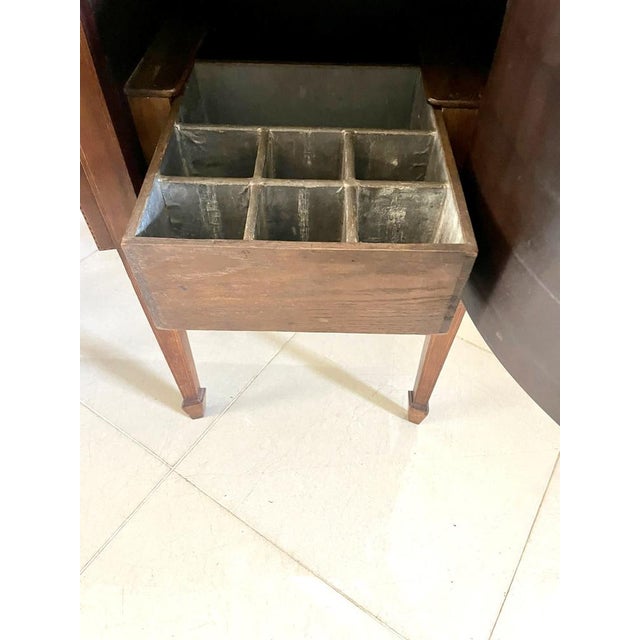 George III Mahogany Inlaid Serpentine Shaped Sideboard, 1800s For Sale - Image 15 of 18