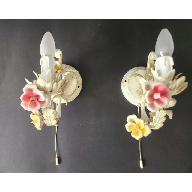 Baroque Vintage Wall Lamp with Floral Porcelain Elements, 1960s, Set of 2 For Sale - Image 3 of 18