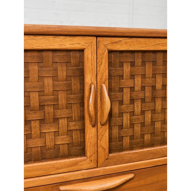 Altavista Lane Mid 20th Century Warren Church for Lane Mid-Century Modern Gentlemans Chest For Sale - Image 4 of 12