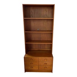 Example of Domino Shelving