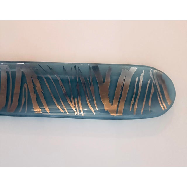 Abstract Annieglass Tray by Artist Annie Morhauser With Platinum Zebra Design For Sale - Image 3 of 3