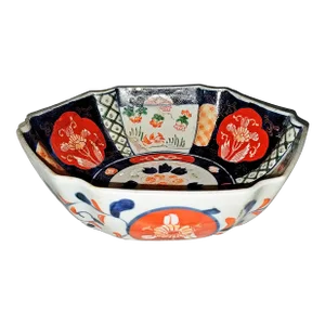 Antique Japanese Imari Scalloped Bowl