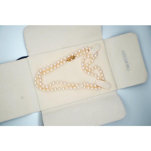 White 1990s Mikimoto Signed 33-Inch Akoya Pearl 18k Gold Bead Necklace For Sale - Image 8 of 9