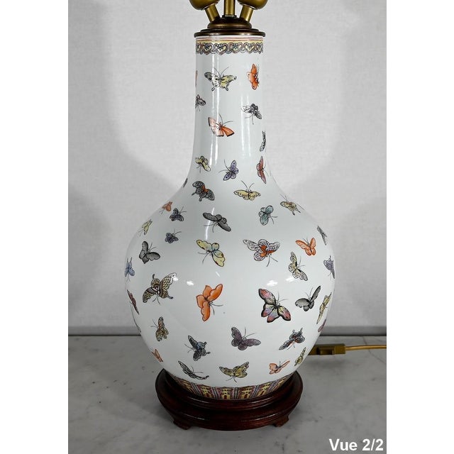 Butterflies Lamp in Chinese Porcelain, 1960 For Sale - Image 16 of 18